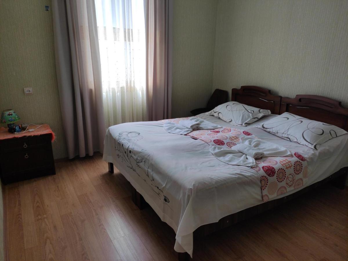 Guest House On Kostava 23 Kobuleti Extérieur photo